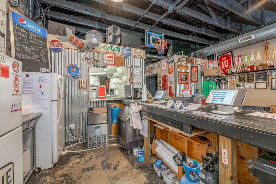 More Photos Of 217 N Washington Ave, Wellington Restaurant For Sale
