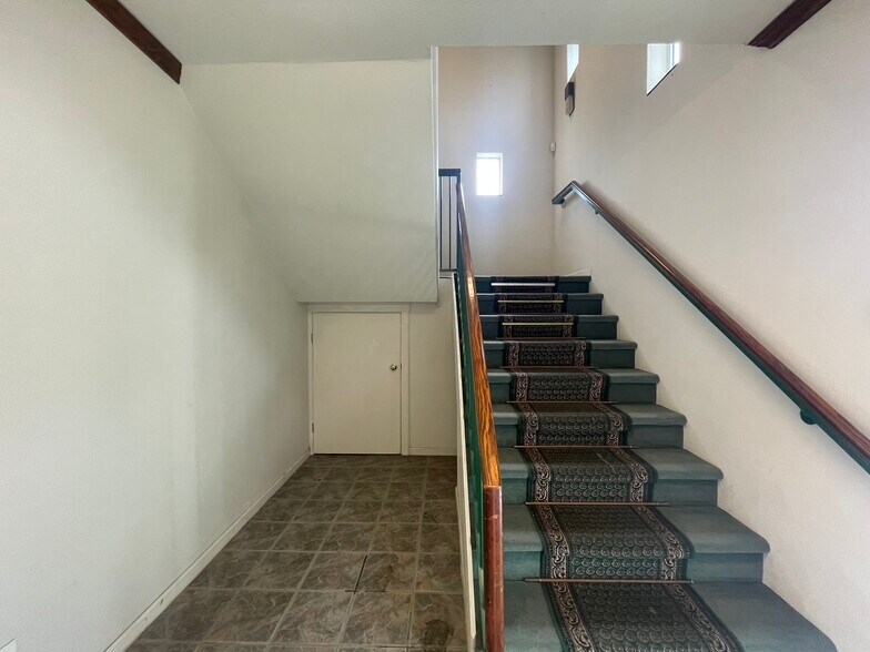 More Photos Of 3715 Santa Rosa Ave, Santa Rosa Warehouse For Lease