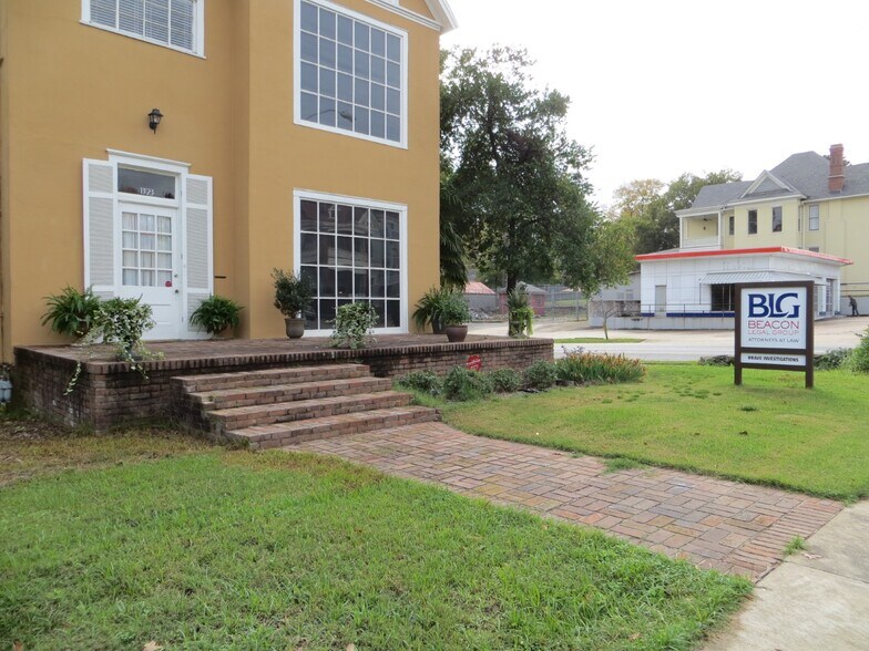 More Photos Of 1323 Broadway St, Little Rock Office For Sale