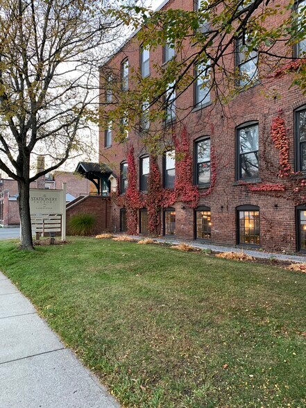 More Photos Of 63 Flansburg Ave, Dalton Flex For Sale