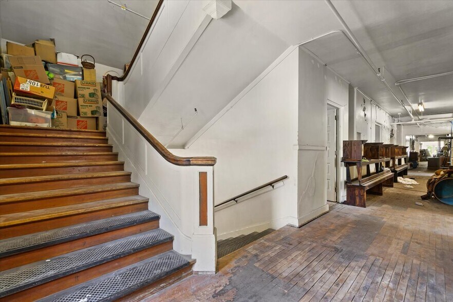 More Photos Of 99 Sather Field Rd, Silverton Lodge Meeting Hall For Sale