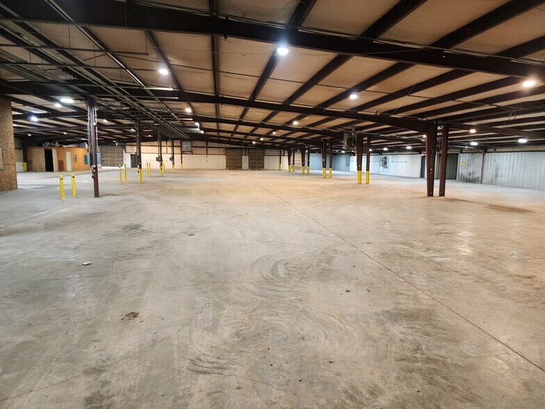 More Photos Of 225 Industrial Rd, Savannah Manufacturing For Sale
