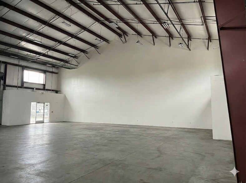 More Photos Of 3466 Brickway Blvd, Santa Rosa Warehouse For Lease