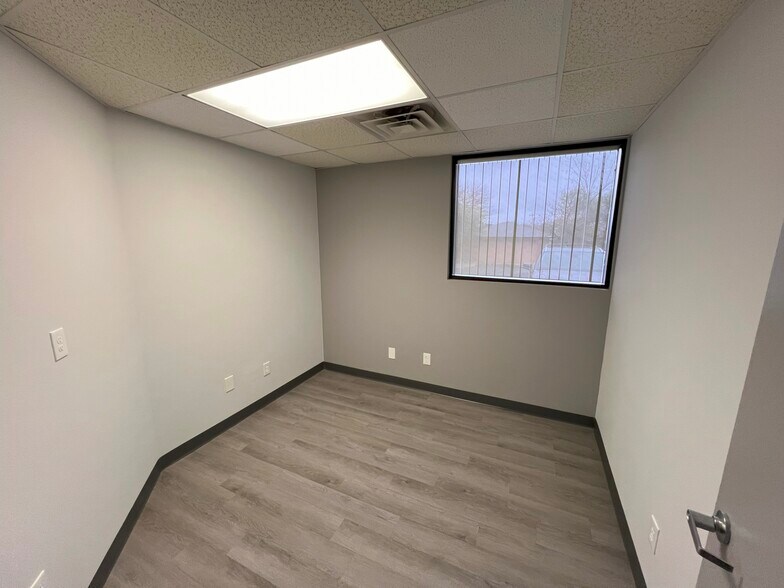 More Photos Of 5757 Glenway Ave, Cincinnati Medical For Sale