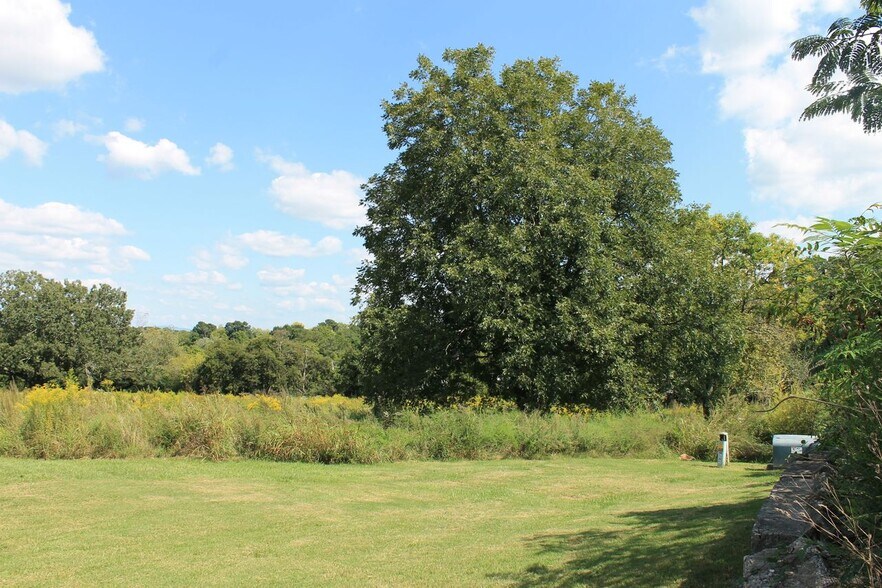 More Photos Of 1841 Young Rd S, Cleveland Land For Sale