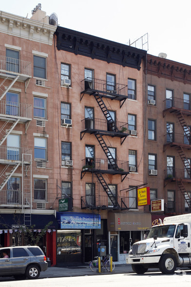 Primary Photo Of 690 Tenth Ave, New York Apartments For Lease