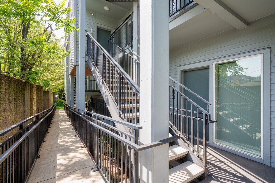 More Photos Of 4620 N Maryland Ave, Portland Apartments For Sale