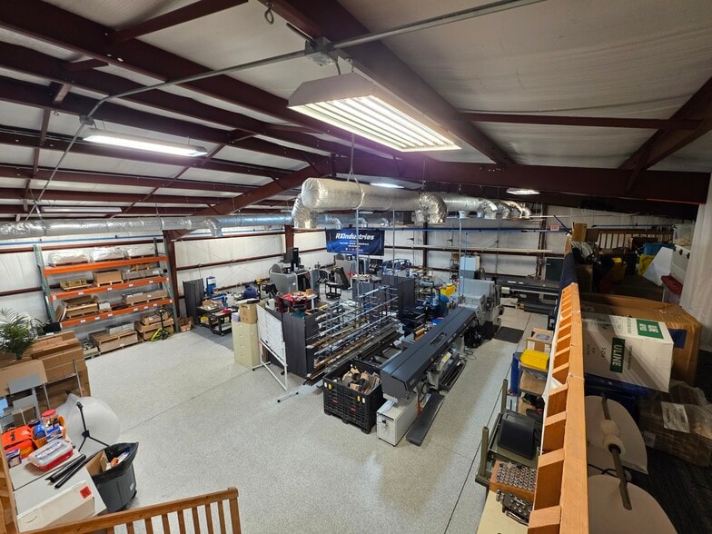 More Photos Of 16 Finch St, Hilton Head Warehouse For Sale