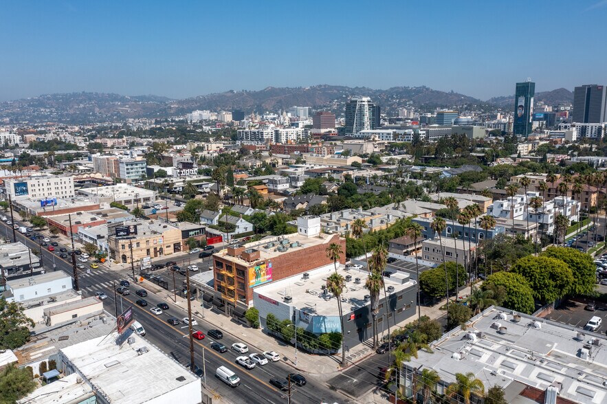 More Photos Of 6151-6159 Santa Monica Blvd, Los Angeles Showroom For Lease