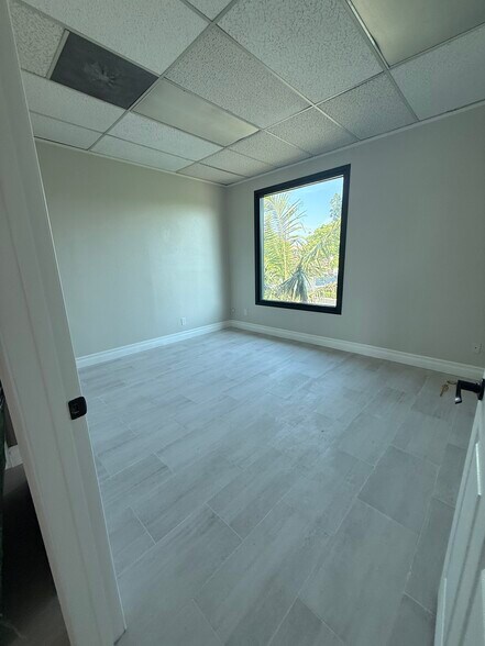 More Photos Of 116 N Vineyard Ave, Ontario Office For Lease