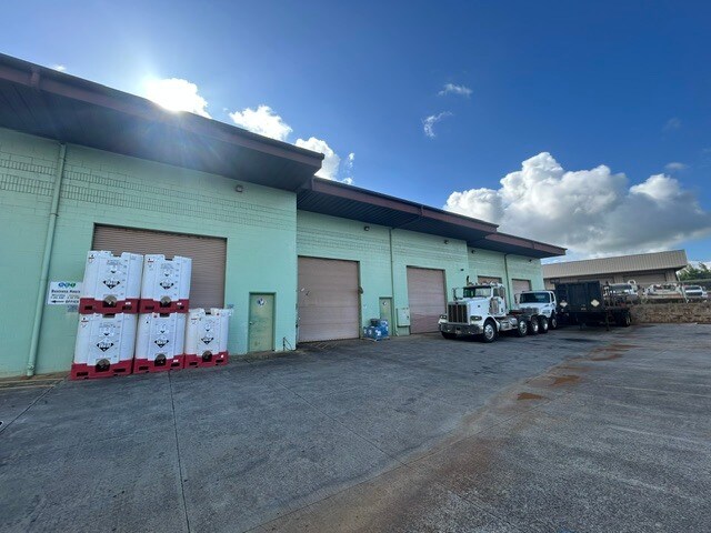 More Photos Of 1875 Haleukana St, Lihue Industrial For Lease