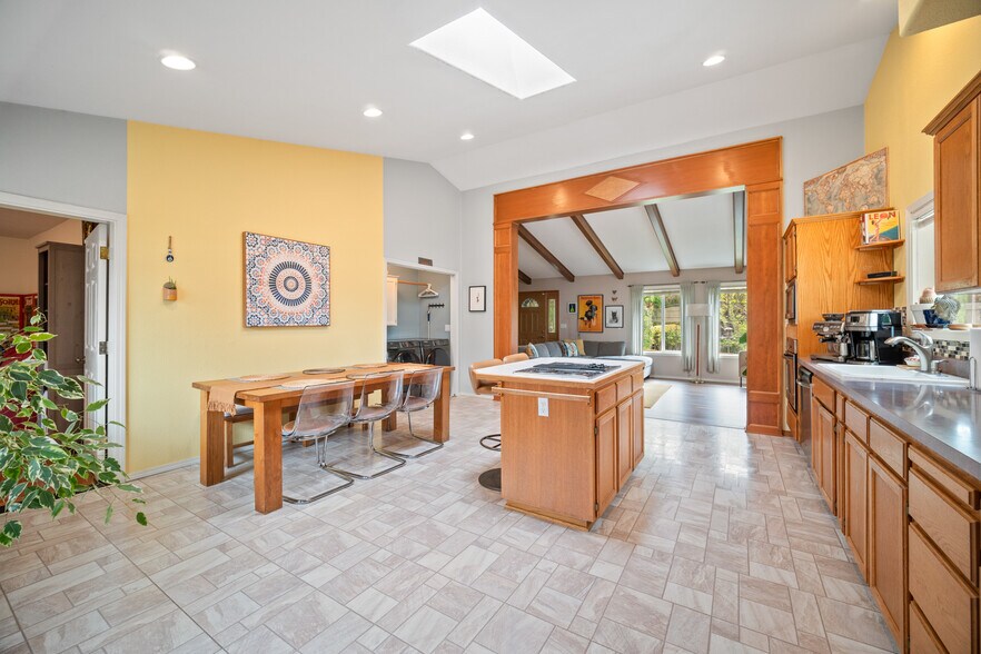 More Photos Of 14547 Thayer Rd, Oregon City Congregate Senior Housing For Sale