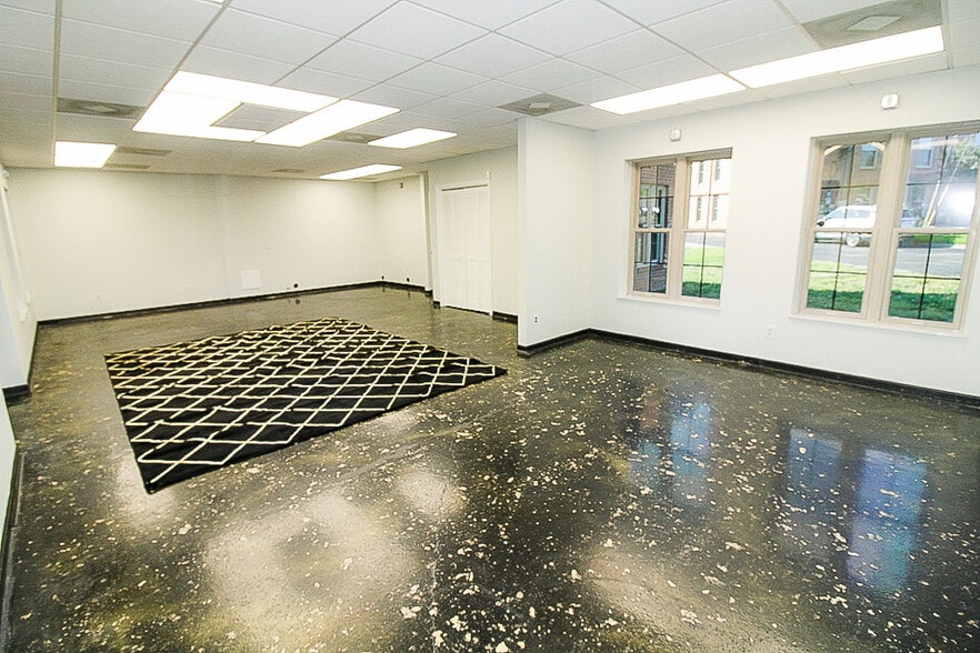 More Photos Of 5317 Stanton Rd, Knoxville Medical For Sale