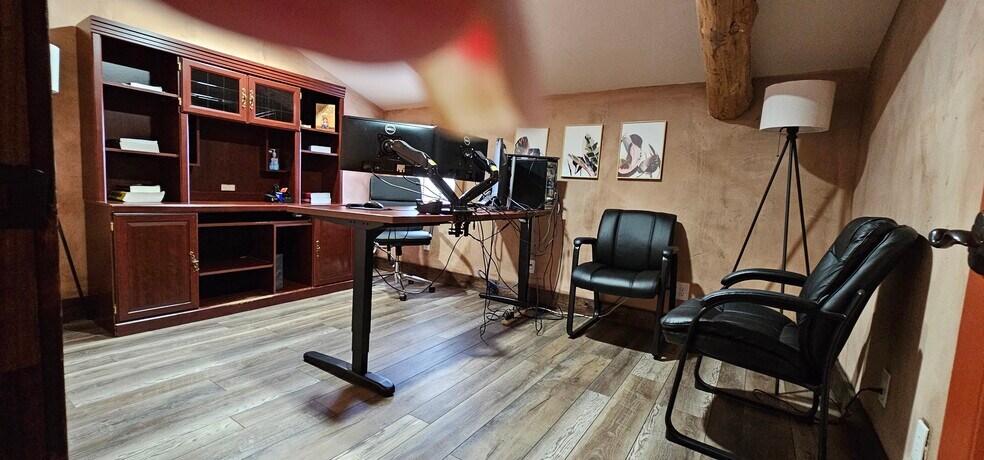 More Photos Of 11734 Schriber Rd, Buda Office For Lease