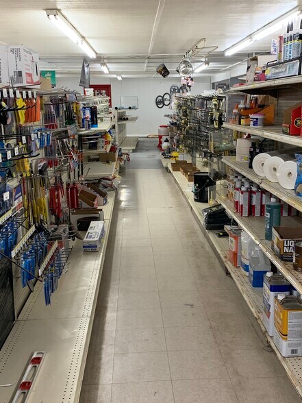 More Photos Of 17186 Highway 321, Dayton Storefront Retail Office For Sale