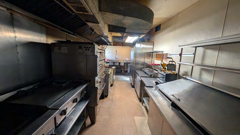 More Photos Of 25106 N 1750 East Rd, Hudson Restaurant For Sale