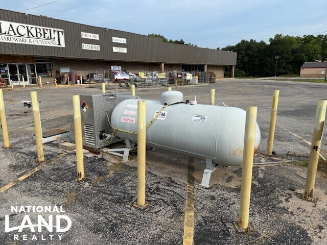 More Photos Of 1243 Washington St, Marion Storefront Retail Office For Sale