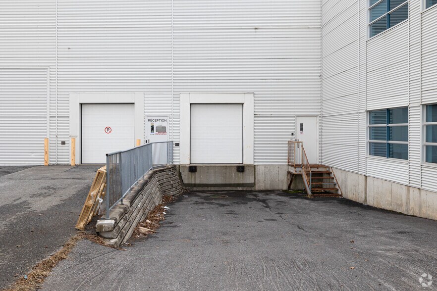 More Photos Of 9955 Rue De Châteauneuf, Brossard Office For Lease