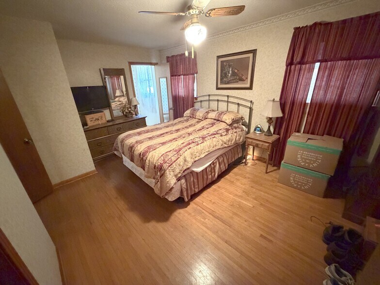 More Photos Of 10555 Lebanon Rd, Mt Juliet Showroom For Sale