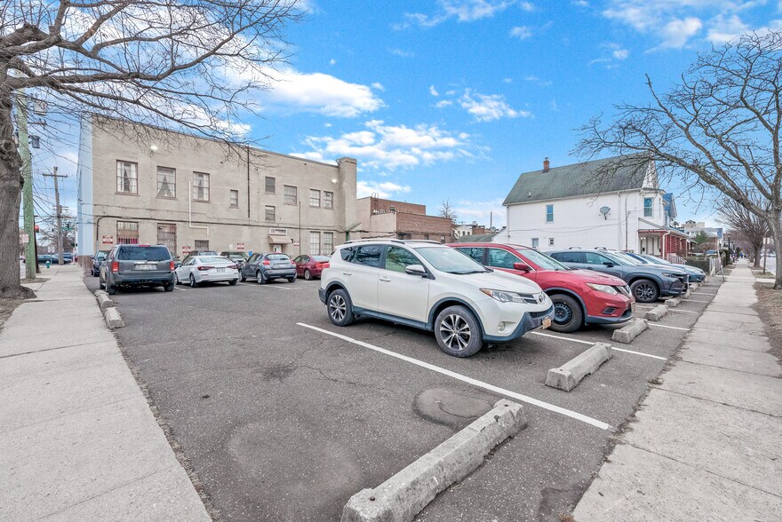 More Photos Of 166-170 Jericho Tpke, Floral Park Loft Creative Space For Lease