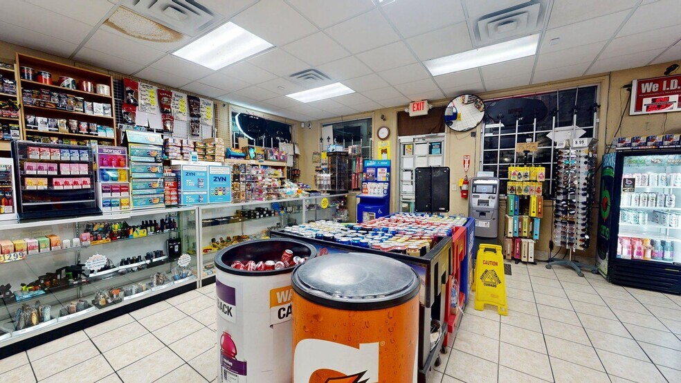 More Photos Of 2410 N State Line Ave, Texarkana Specialty For Sale