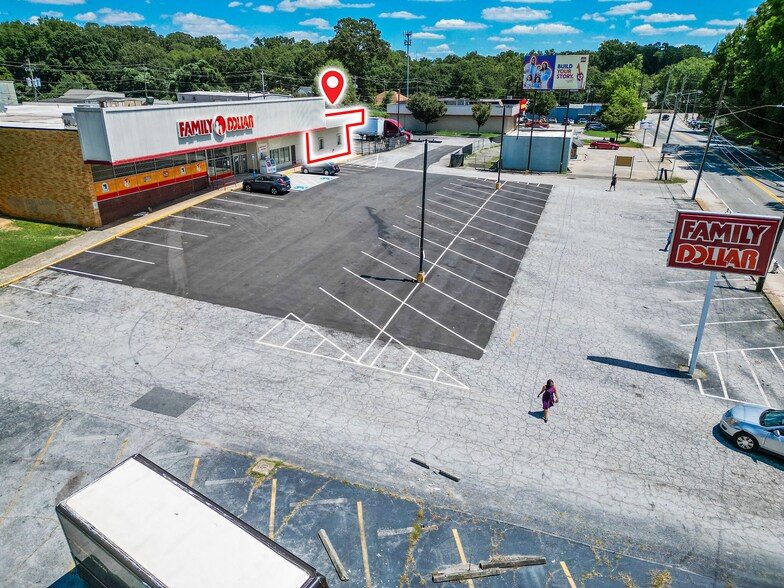 More Photos Of 2045 Donald Lee Hollowell Pky NW, Atlanta Freestanding For Lease