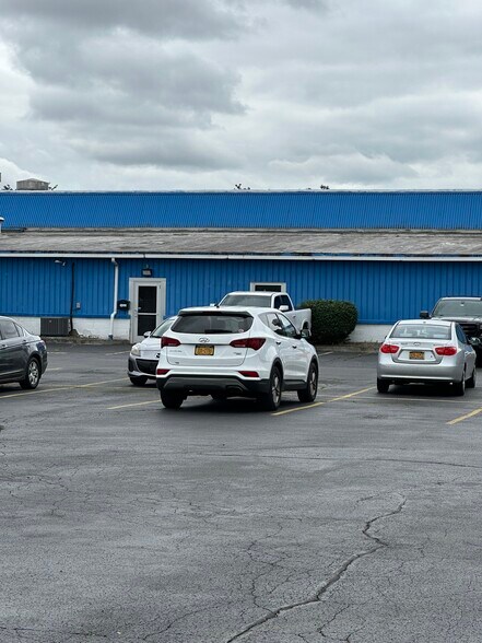 More Photos Of 655 Driving Park Ave, Rochester Warehouse For Lease