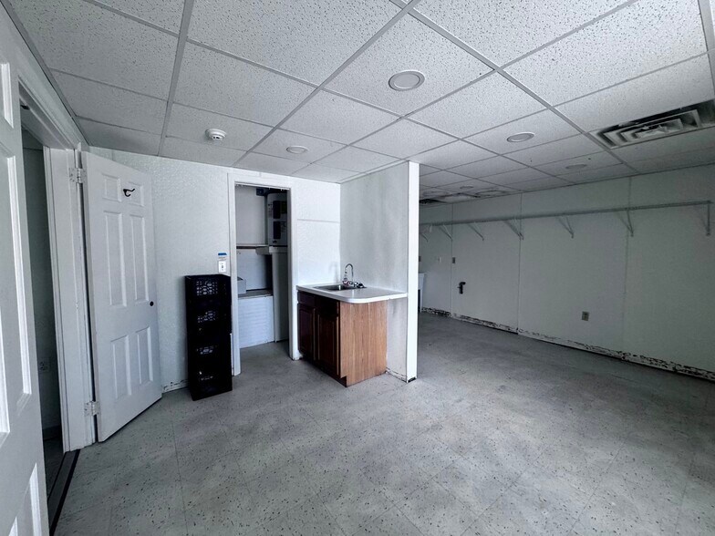 More Photos Of 270 Seabury St, Fall River Storefront For Sale