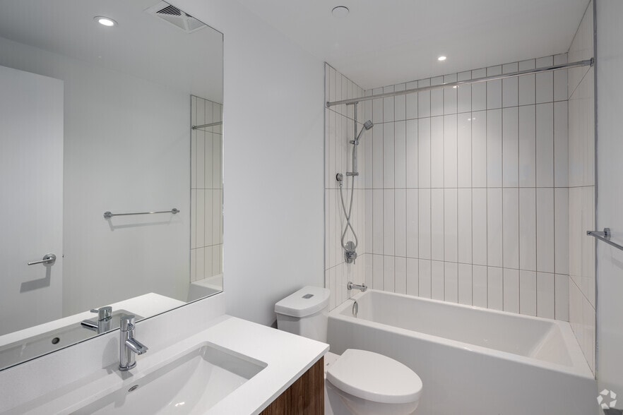 More Photos Of 9 Croham Rd, Toronto Apartments For Lease