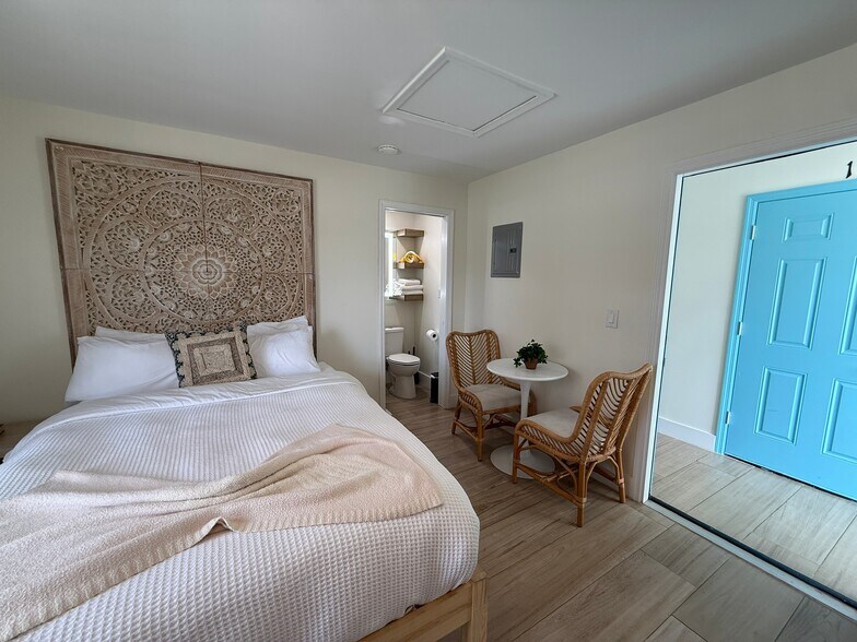 More Photos Of 2502 Tamarind Dr, Hutchinson Island Hotel For Sale