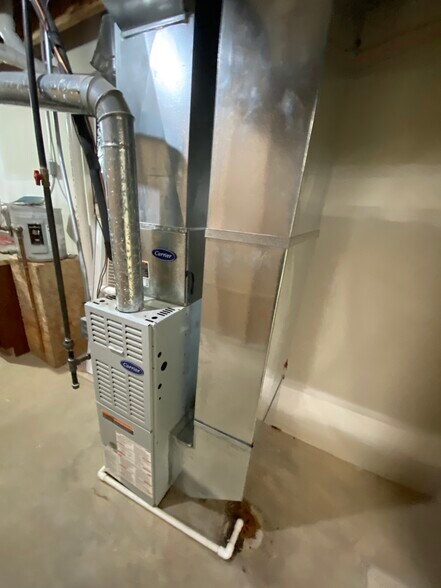 More Photos Of 131-137 Keveling Dr, Saline Medical For Sale