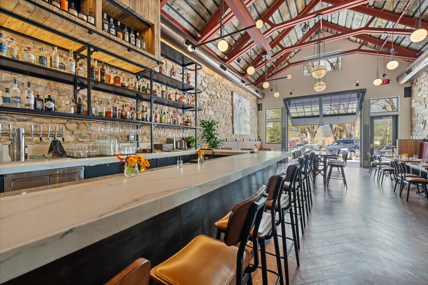 More Photos Of 185 N Lena St, Ridgway General Retail For Lease