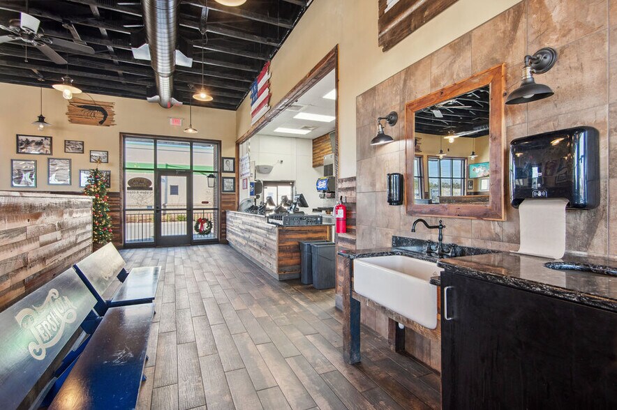 More Photos Of 2470 Gum Branch Rd, Jacksonville Restaurant For Sale