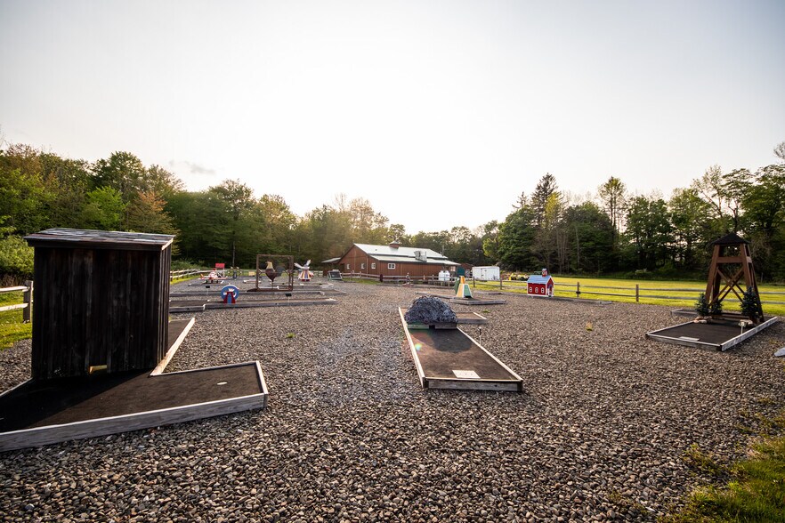 More Photos Of 1364 County Highway 12 rd, Mount Vision Storefront For Sale