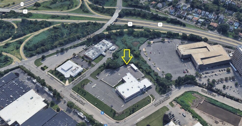 More Photos Of 290 Veterans Blvd, Rutherford Warehouse For Lease