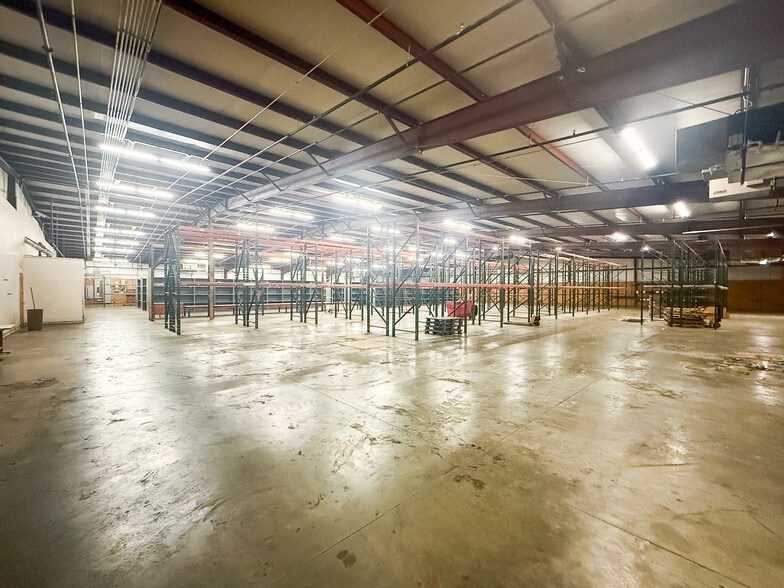 More Photos Of 1765 Claiborne Ave, Shreveport Warehouse For Lease
