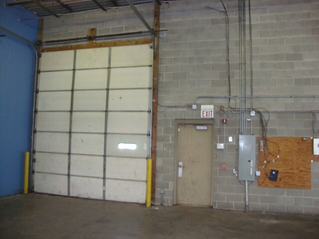 More Photos Of 1277 Naperville Dr, Romeoville Warehouse For Lease