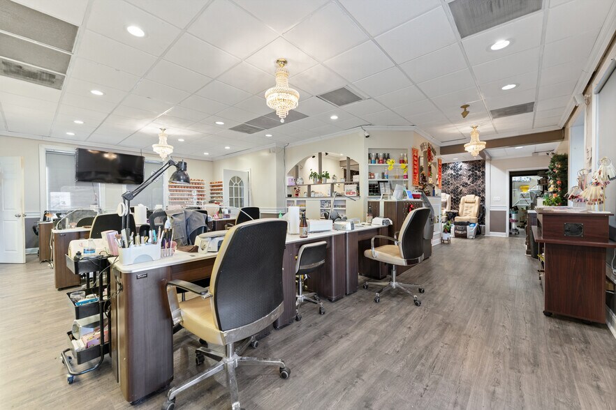 More Photos Of 1771-1777 Boston Rd, Springfield Freestanding For Sale