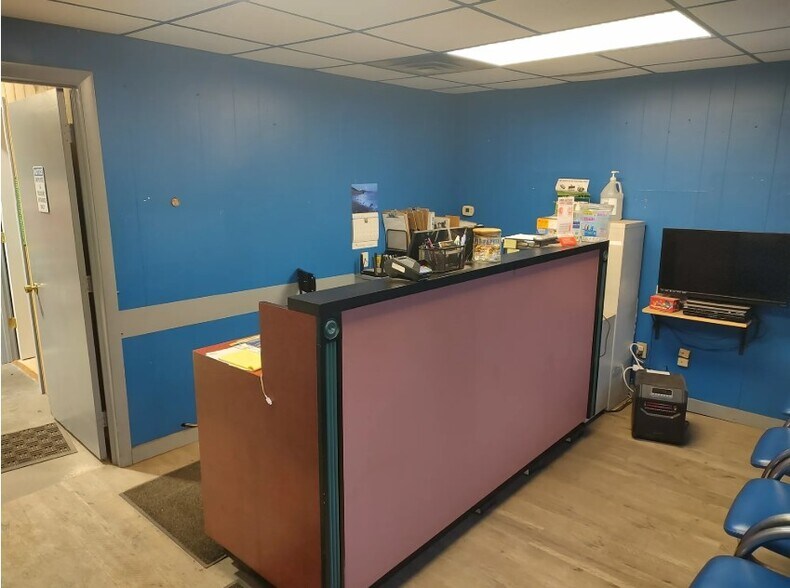 More Photos Of 1369 Main St, Worcester Auto Repair For Sale