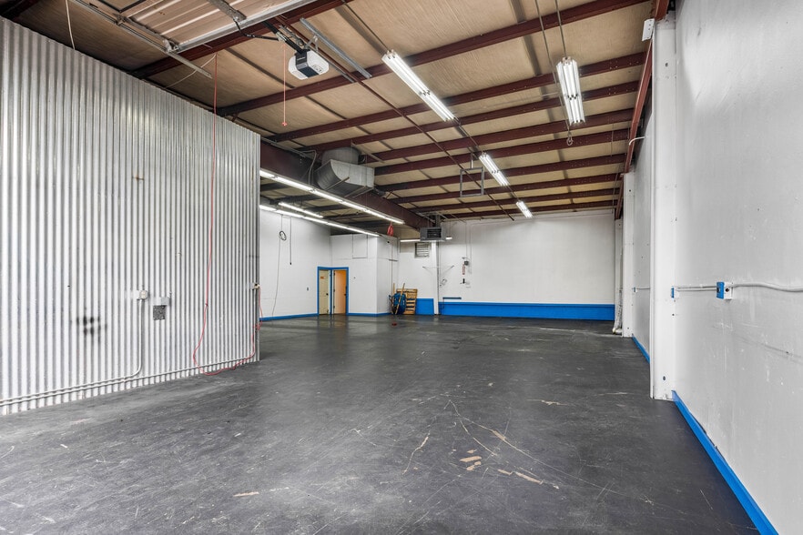 More Photos Of 1033 Avenue D, Snohomish Storefront For Lease