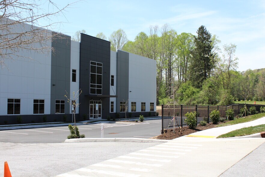 More Photos Of 63 Welcome St, Brevard Manufacturing For Lease