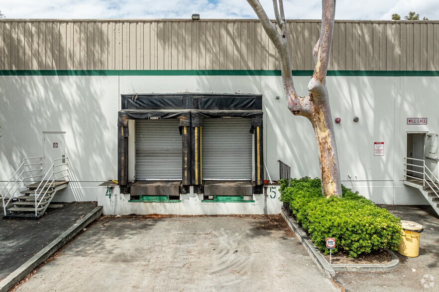 More Photos Of 16205 Distribution Way, Cerritos Manufacturing For Sale