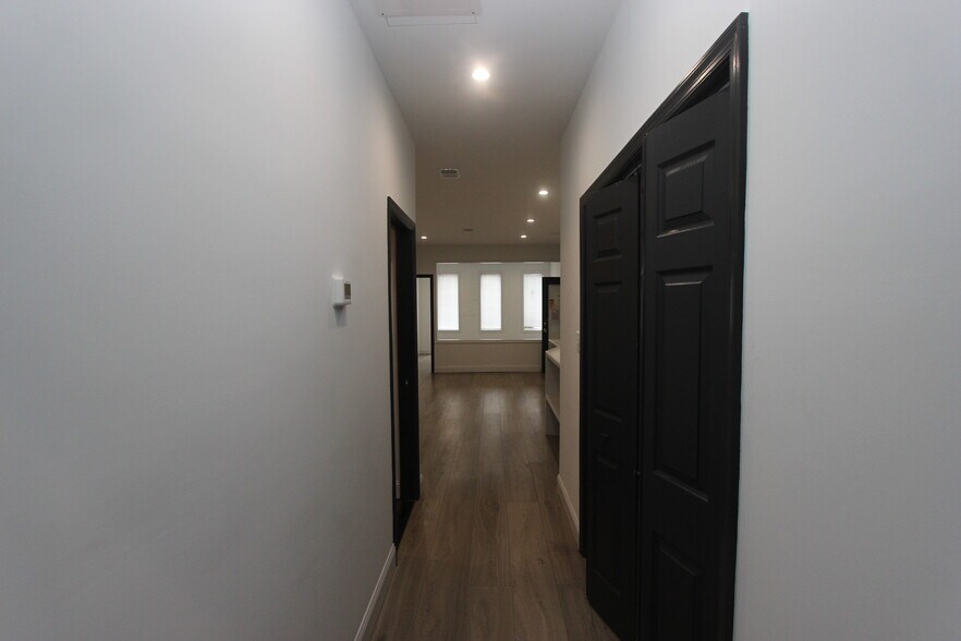 More Photos Of 1802 11th St NW, Washington Office For Lease