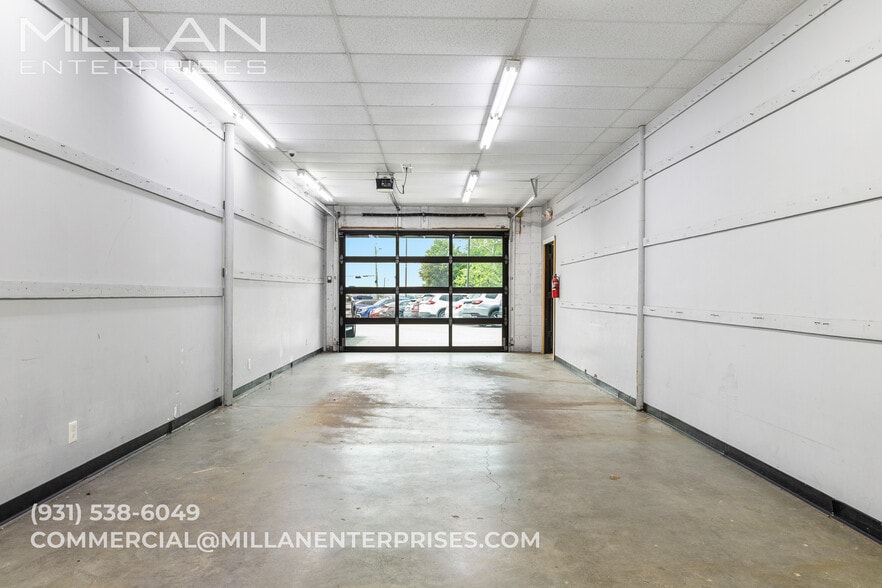 More Photos Of 2200 Wilma Rudolph Blvd, Clarksville Storefront Retail Office For Lease