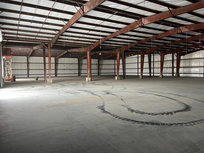 More Photos Of 3451 Georgia Pacific Ave, Mobile Warehouse For Sale