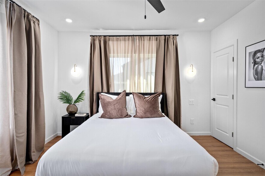 More Photos Of , Houston Multifamily For Sale