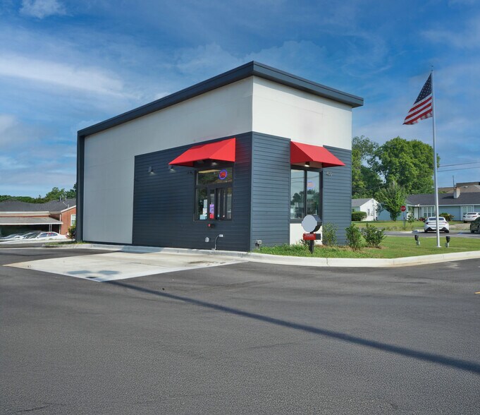 Primary Photo Of 400 S Memorial Dr, Prattville Fast Food For Sale