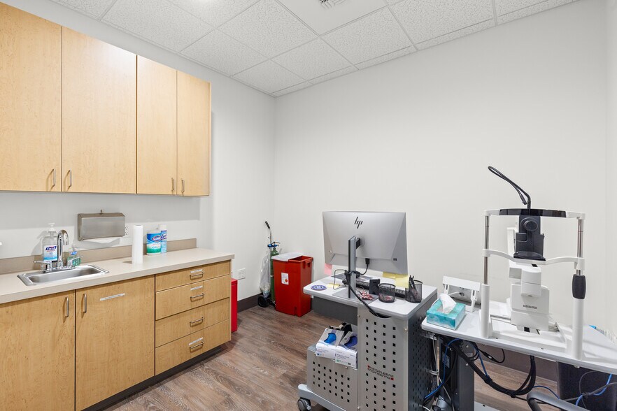 More Photos Of 2460 Beacon St, Chico Healthcare For Sale