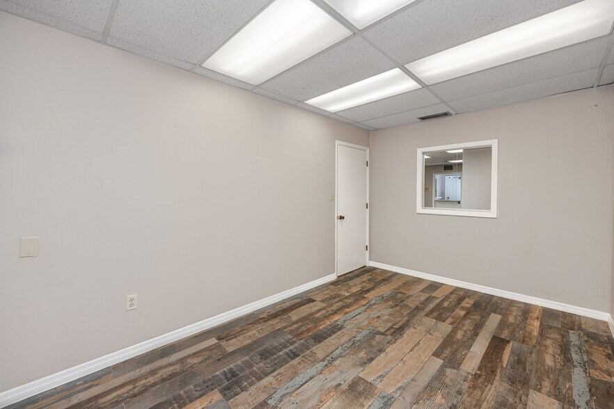 More Photos Of 6449 38th Ave, Saint Petersburg Medical For Lease