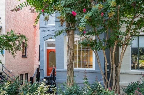 More Photos Of 1666 33rd St NW, Washington Storefront Retail Office For Sale